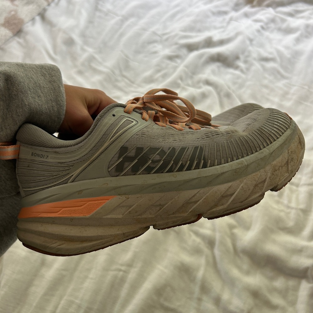 Hoka Bondi 7